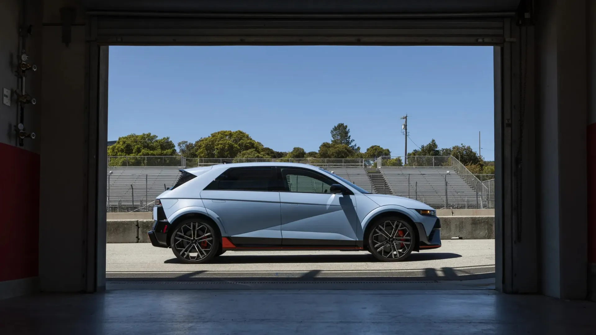 Hyundai Ioniq 5 N Brake Pad Replacement: Why You Need a Professional Mechani