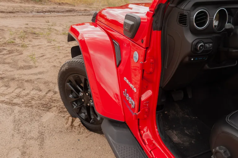 The 2026 Wrangler’s new tool-free hinges make door removal quick and effortless